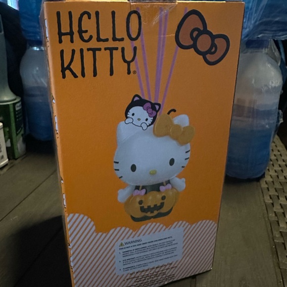 Hello kitty ceramic reed diffuser Halloween pumpkin costume - Picture 2 of 2